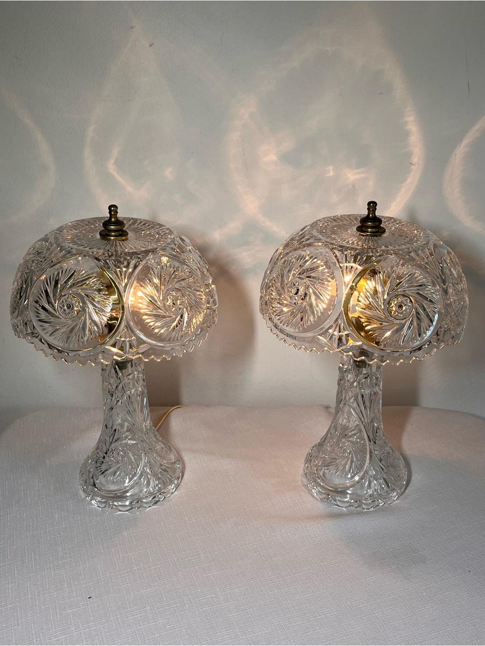 Pair of vintage mushroom crystal boudoir table lamps 
Pinwheel cut glass design